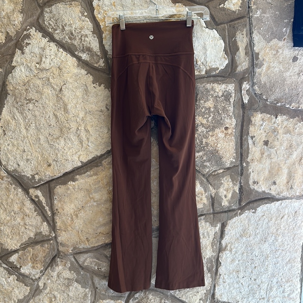 Lululemon Groove Nulu Super-High-Rise Flared Pant *Regular Lava Cake Size 2 - Picture 8 of 9